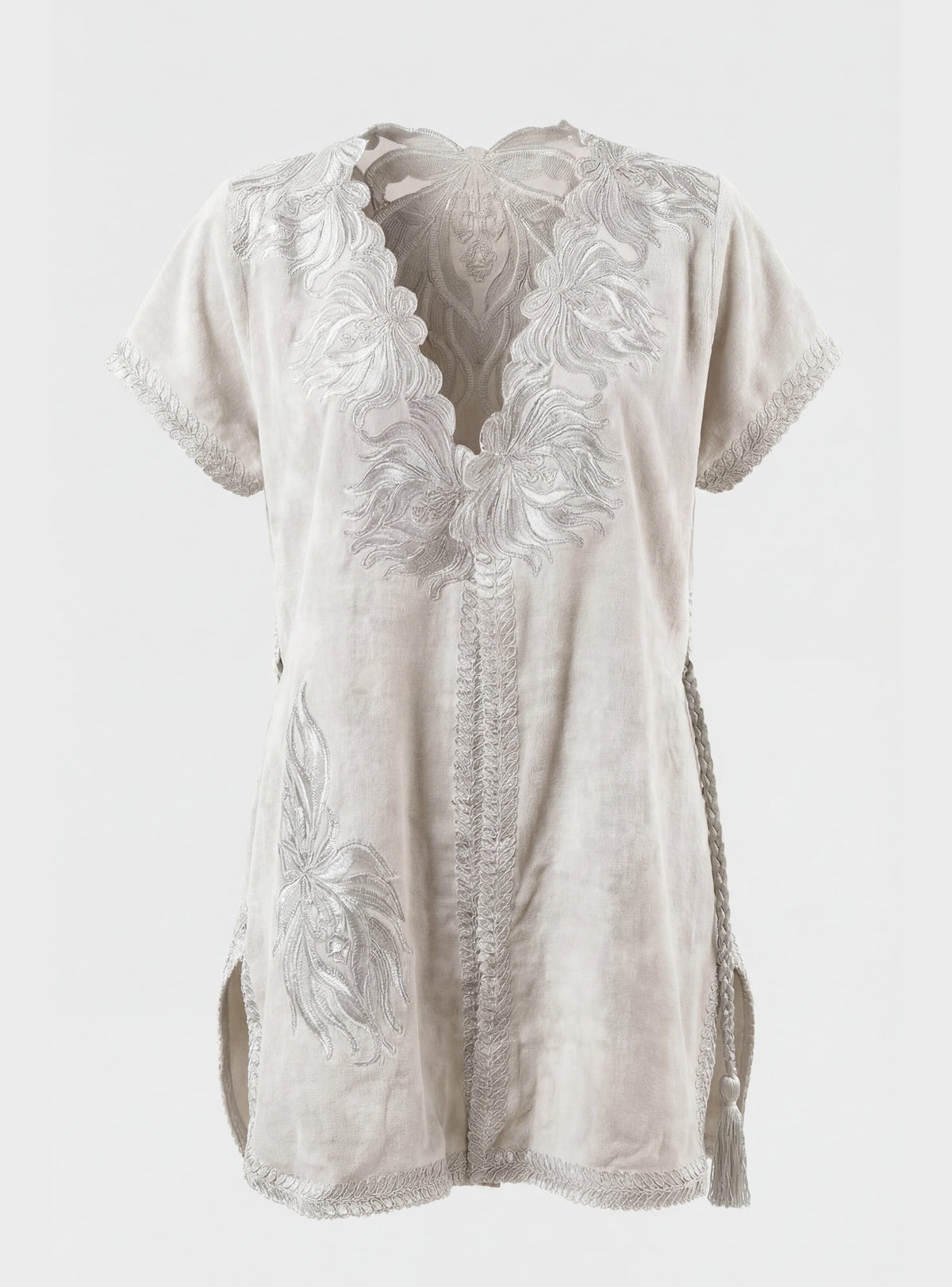 Elegant Embroidery Bathrobe